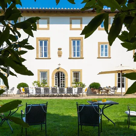 Villa Tenuta Di Pratello 24, Emma Peccioli